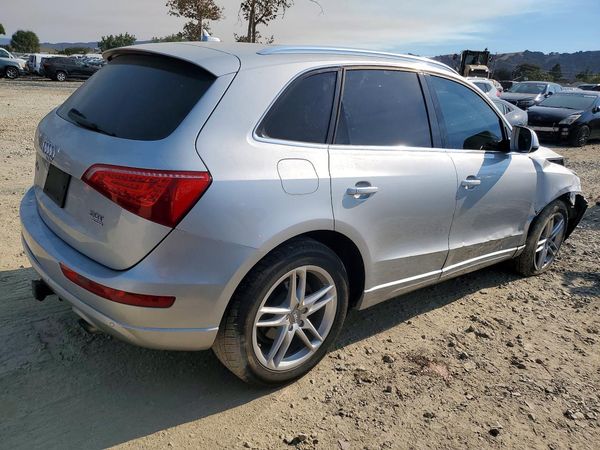 2012 AUDI Q5 Premium Plus