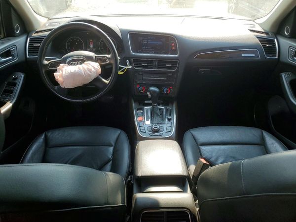 2012 AUDI Q5 Premium Plus