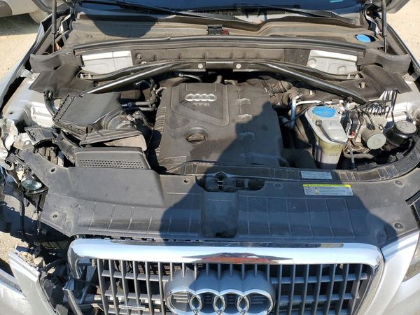 2012 AUDI Q5 Premium Plus