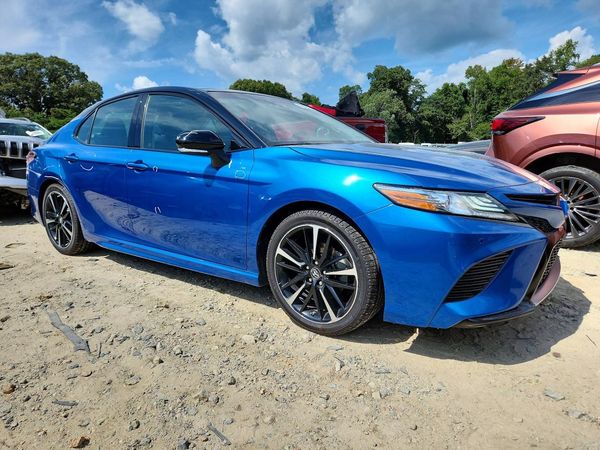 2018 TOYOTA CAMRY XSE — Passenger 3/4