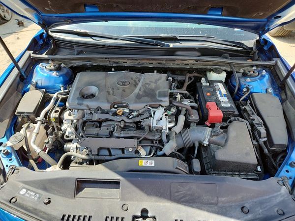 2018 TOYOTA CAMRY XSE — Engine bay