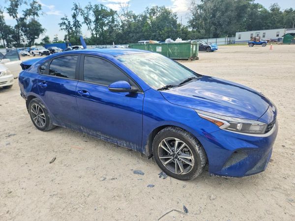 2022 KIA FORTE FE, LXS