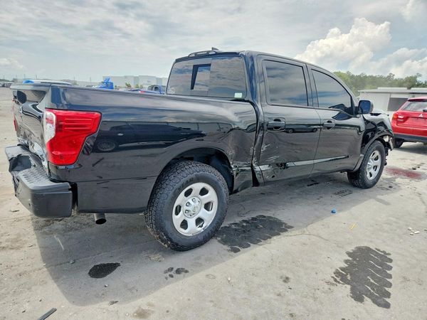 2022 NISSAN TITAN