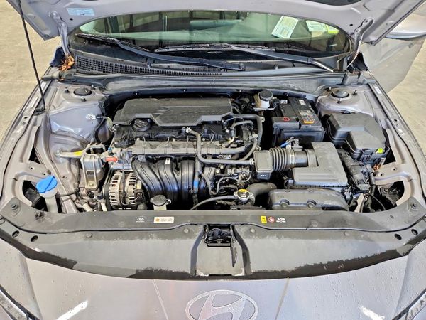 2024 HYUNDAI ELANTRA SEL w/ Convenience Pkg