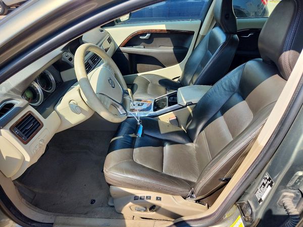 2012 VOLVO XC70