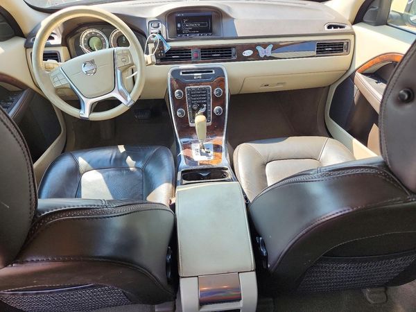 2012 VOLVO XC70