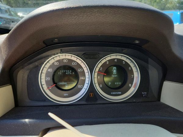2012 VOLVO XC70