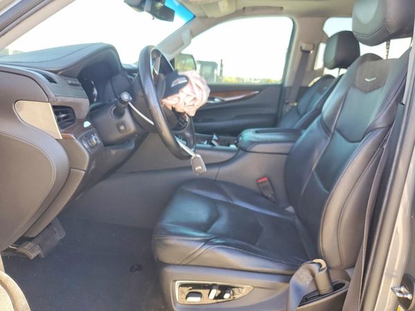 2019 CADILLAC ESCALADE Luxury