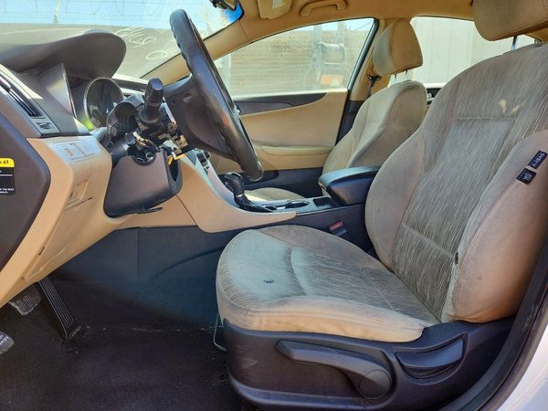 2012 HYUNDAI SONATA