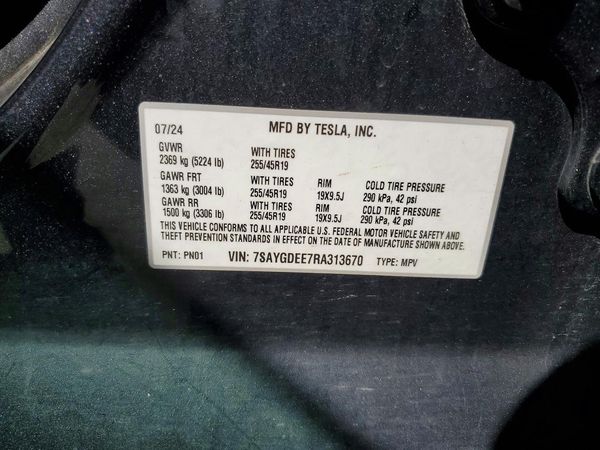 2024 TESLA MODEL Y
