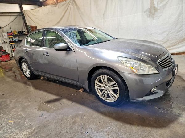 2013 INFINITI G37 — Passenger 3/4