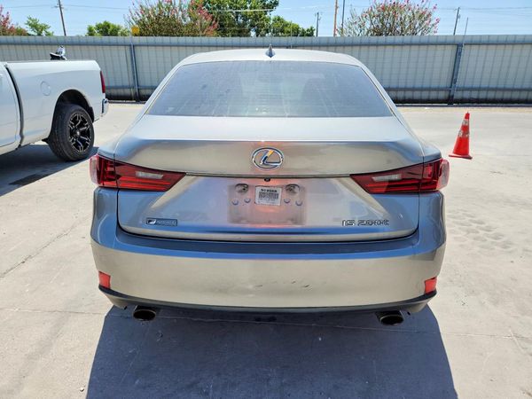 2016 LEXUS IS 200t