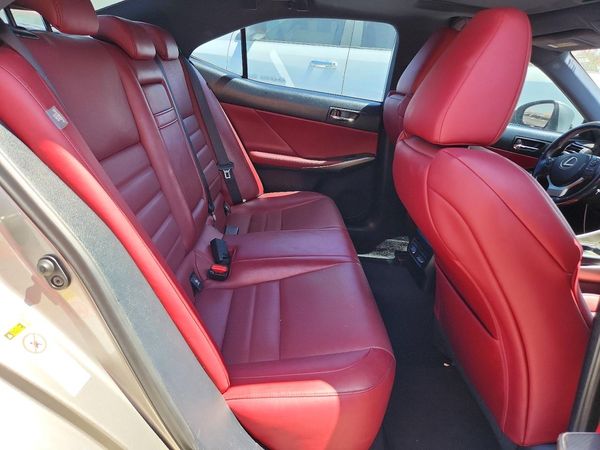 2016 LEXUS IS 200t