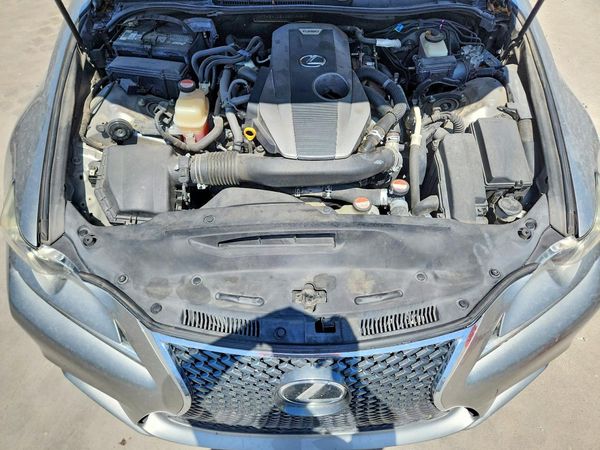 2016 LEXUS IS 200t