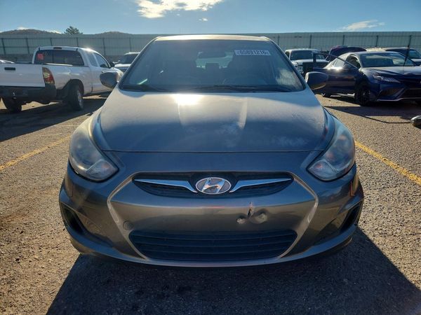 2013 HYUNDAI ACCENT GLS, GS