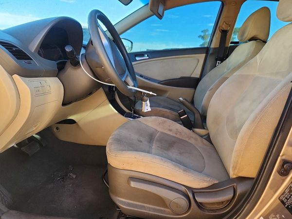 2013 HYUNDAI ACCENT GLS, GS