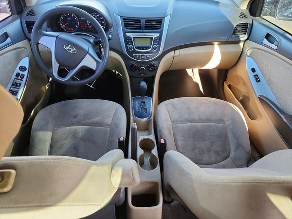 2013 HYUNDAI ACCENT GLS, GS