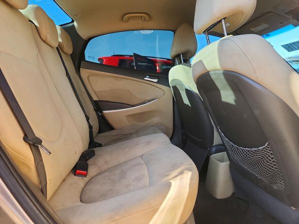 2013 HYUNDAI ACCENT GLS, GS
