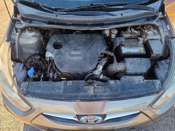 2013 HYUNDAI ACCENT GLS, GS