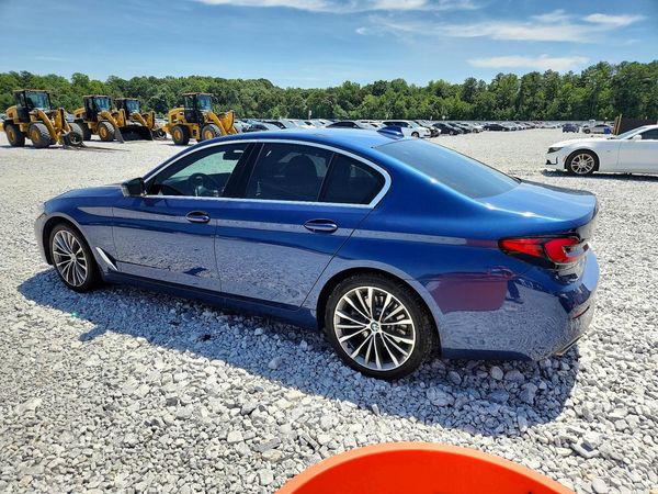 2021 BMW 530