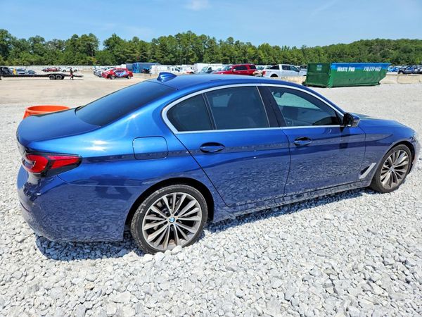 2021 BMW 530