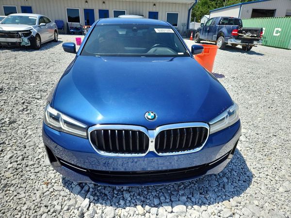 2021 BMW 530