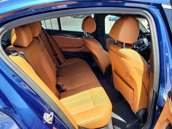2021 BMW 530