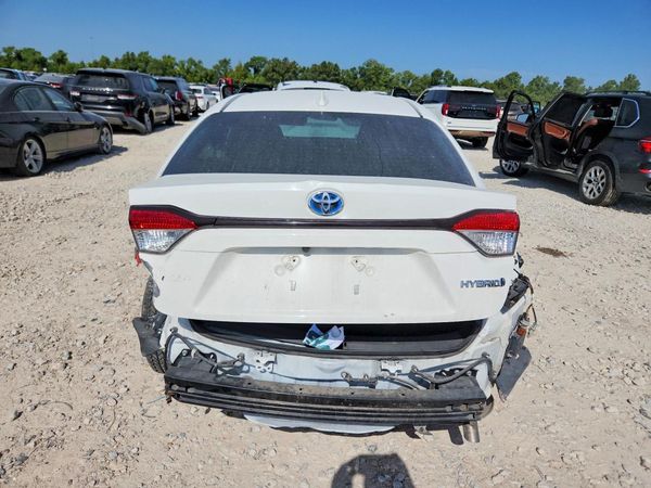 2022 TOYOTA COROLLA