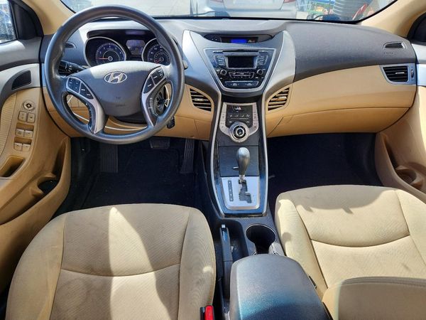 2013 HYUNDAI ELANTRA