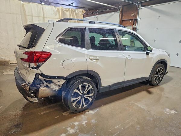 2021 SUBARU FORESTER Limited