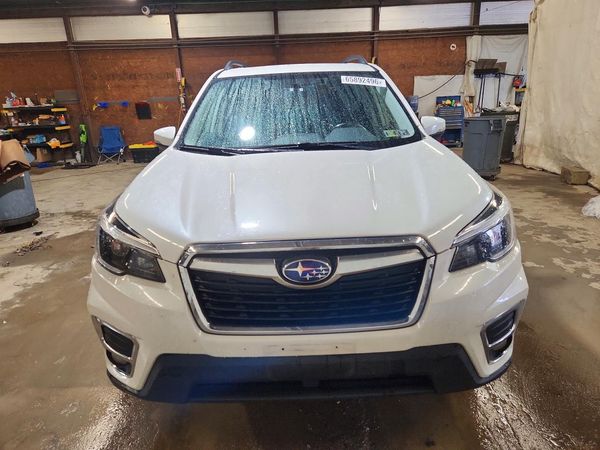 2021 SUBARU FORESTER Limited