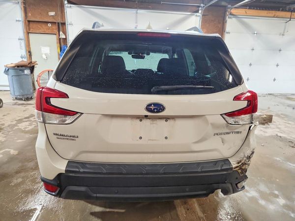 2021 SUBARU FORESTER Limited
