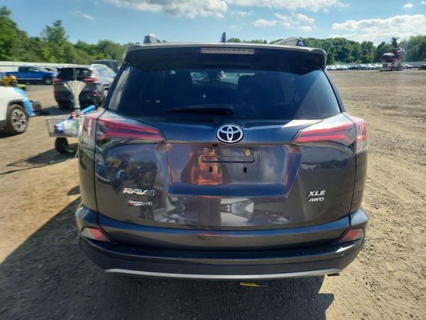 2018 TOYOTA RAV4 Adventure/XLE — DIRR