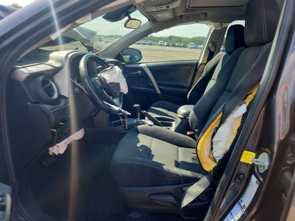 2018 TOYOTA RAV4 Adventure/XLE — DENT