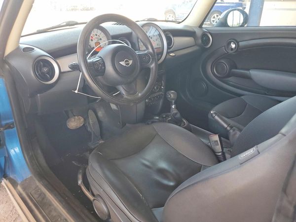 2012 MINI COOPER