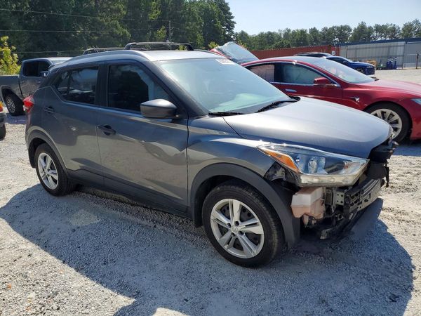 2019 NISSAN KICKS