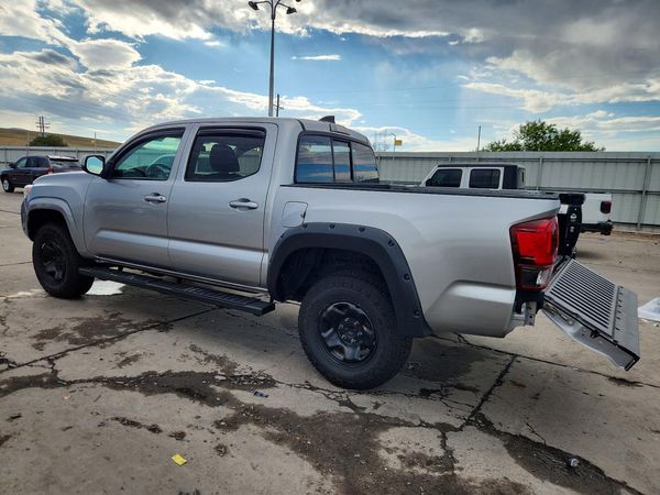 2022 TOYOTA TACOMA SR5