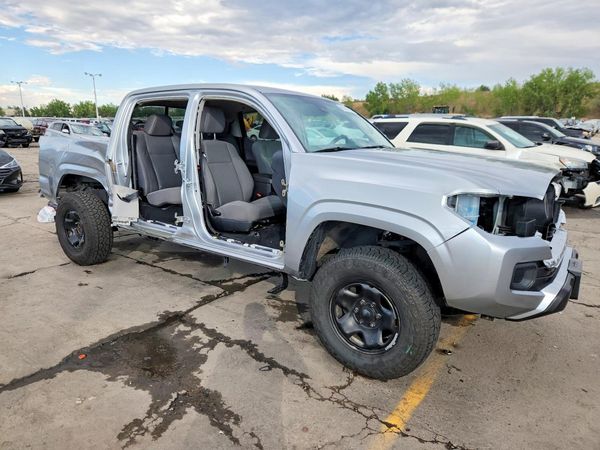 2022 TOYOTA TACOMA SR5