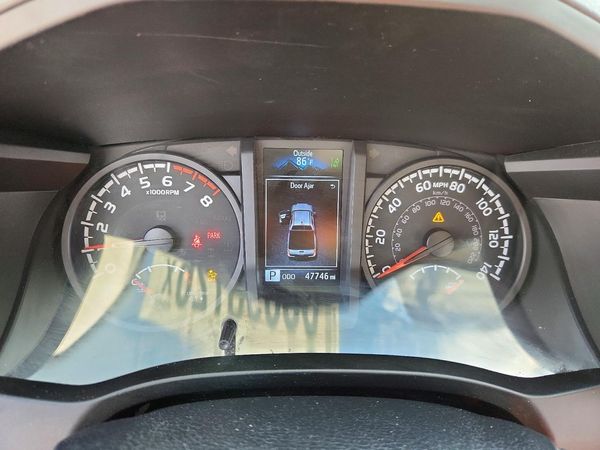 2022 TOYOTA TACOMA SR5