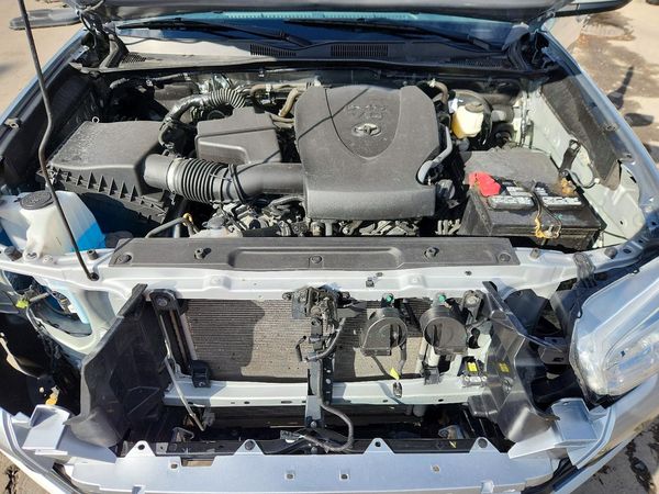 2022 TOYOTA TACOMA SR5