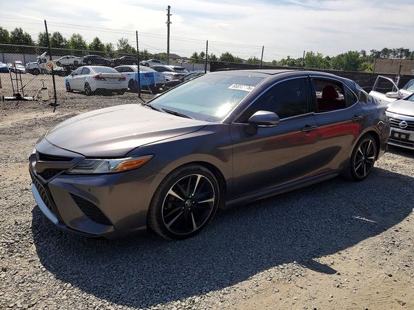 2018 TOYOTA CAMRY