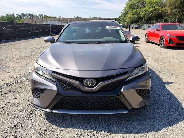 2018 TOYOTA CAMRY