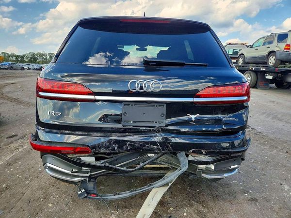 2021 AUDI Q7