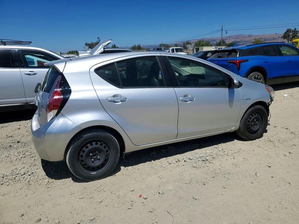 2015 TOYOTA PRIUS