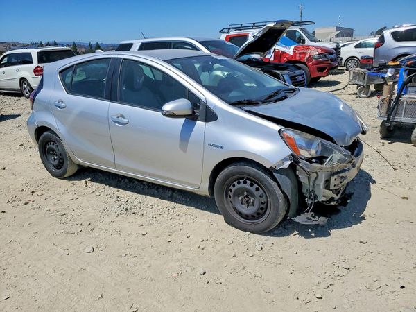 2015 TOYOTA PRIUS