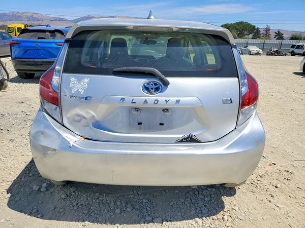2015 TOYOTA PRIUS
