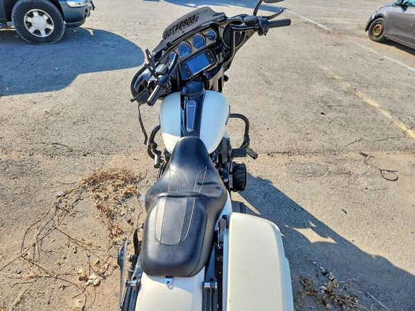 2018 HARLEY-DAVIDSON FL