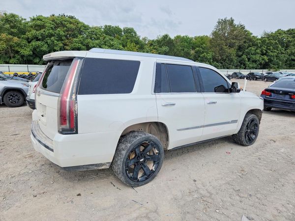 2018 CADILLAC ESCALADE