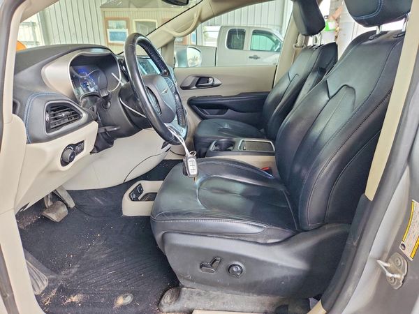 2021 CHRYSLER PACIFICA Touring L