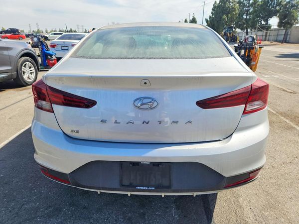 2019 HYUNDAI ELANTRA SE
